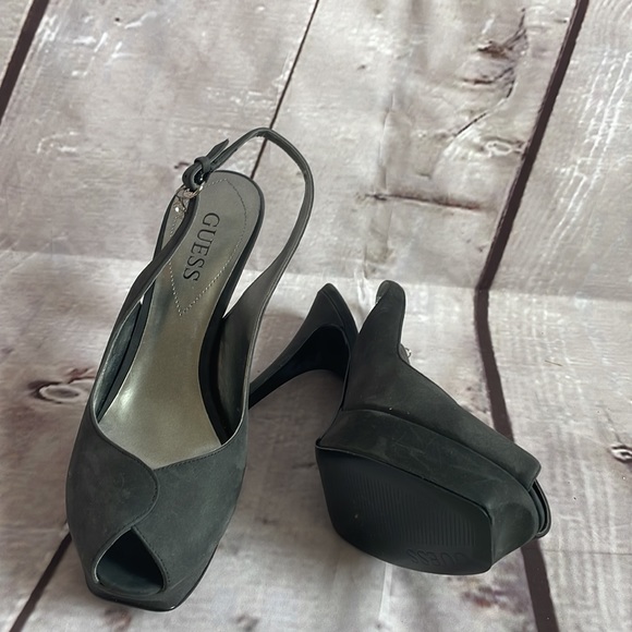 Guess Suede peep toe Heels in size 7.5 NIB! - Picture 6 of 11